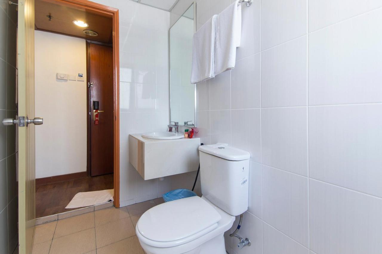 First Business Hotel 2*